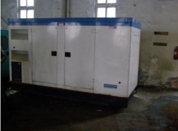 新邵康明斯150kw大型柴油二手发电机组